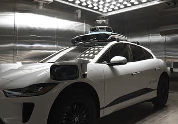 Waymo купила крупнейший автополигон Apple за $220 млн для расширения испытаний роботакси